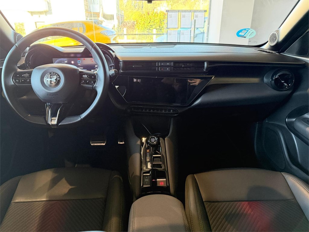 Foto 10 ALFA ROMEO JUNIOR IBRIDA 100KW/136CV SPECIALE