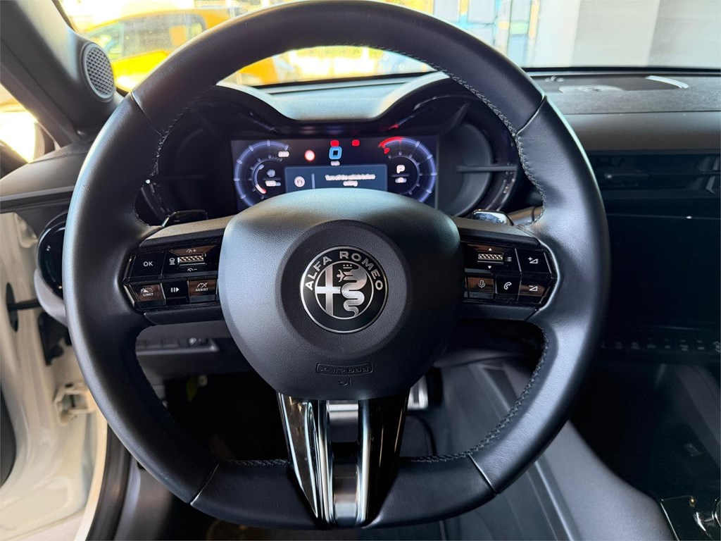 Foto 11 ALFA ROMEO JUNIOR IBRIDA 100KW/136CV SPECIALE