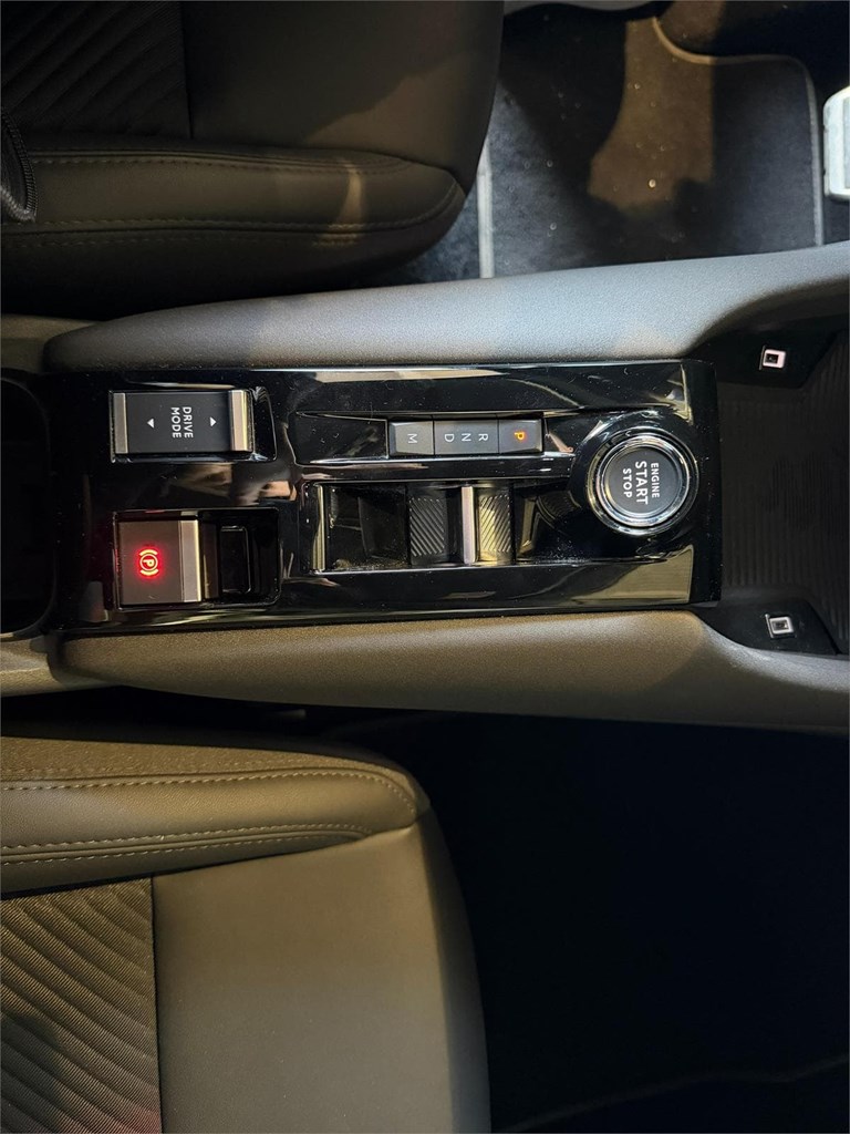 Foto 25 ALFA ROMEO JUNIOR IBRIDA 100KW/136CV SPECIALE