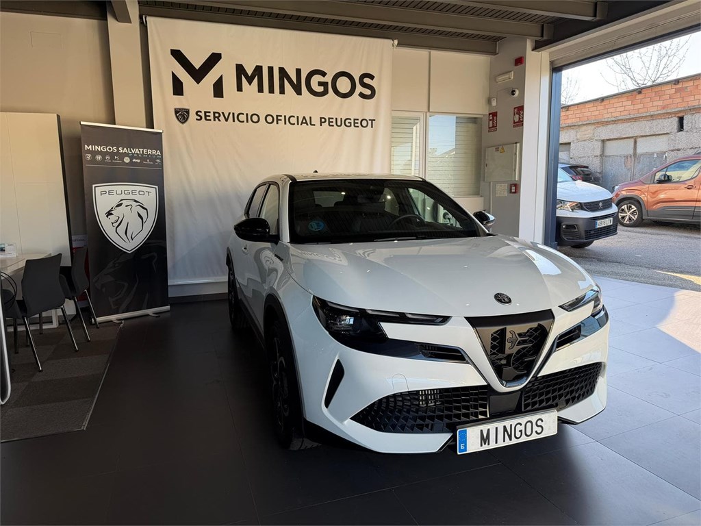 Foto 3 ALFA ROMEO JUNIOR IBRIDA 100KW/136CV SPECIALE