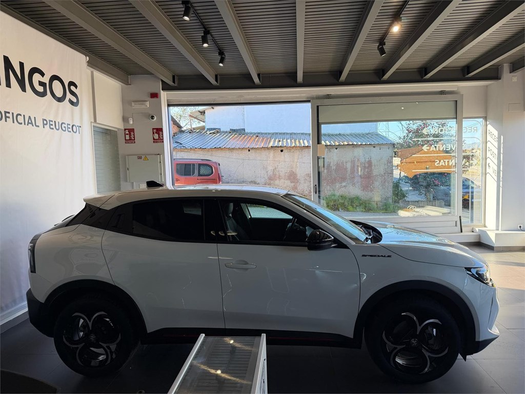 Foto 4 ALFA ROMEO JUNIOR IBRIDA 100KW/136CV SPECIALE