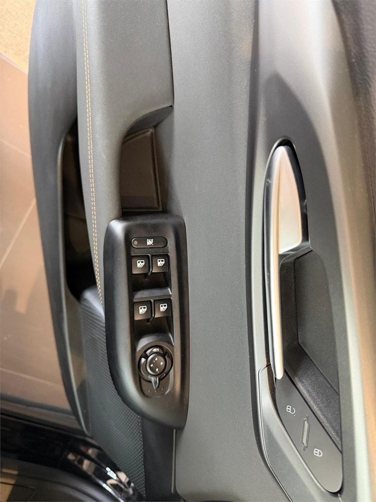 Foto 25 ALFA ROMEO Tonale 1 1.5 MHEV 130 CV FWD / Sprint