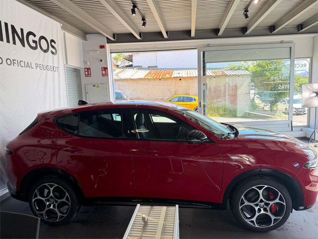 Foto 4 ALFA ROMEO Tonale 1 1.5 MHEV GASOLINA 160 CV VGT FWD / Veloce
