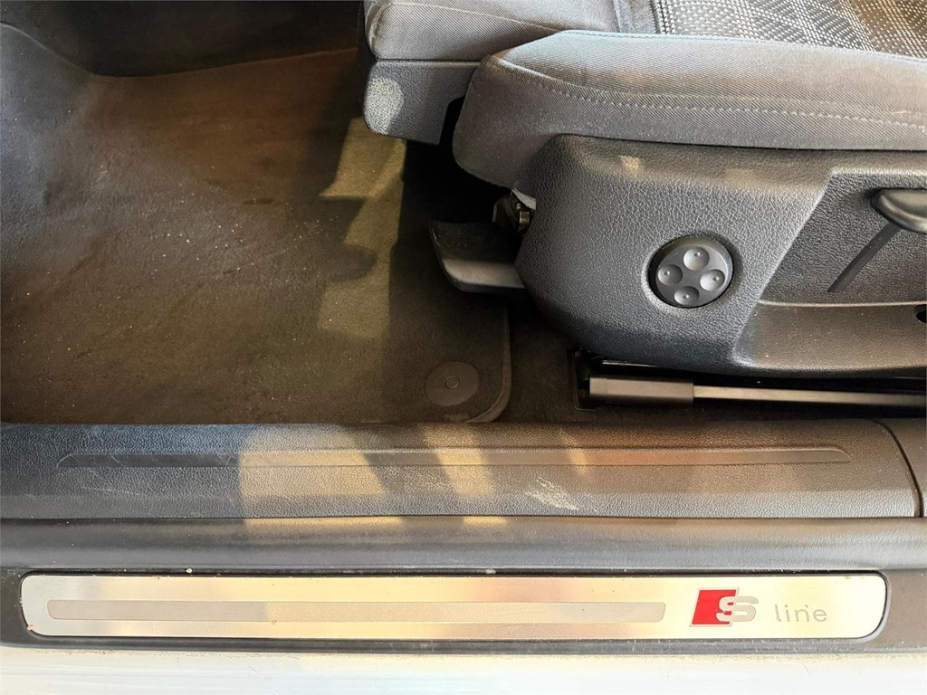 Foto 24 AUDI A5 SPORTBACK 2.0 TDI 150CV S LINE