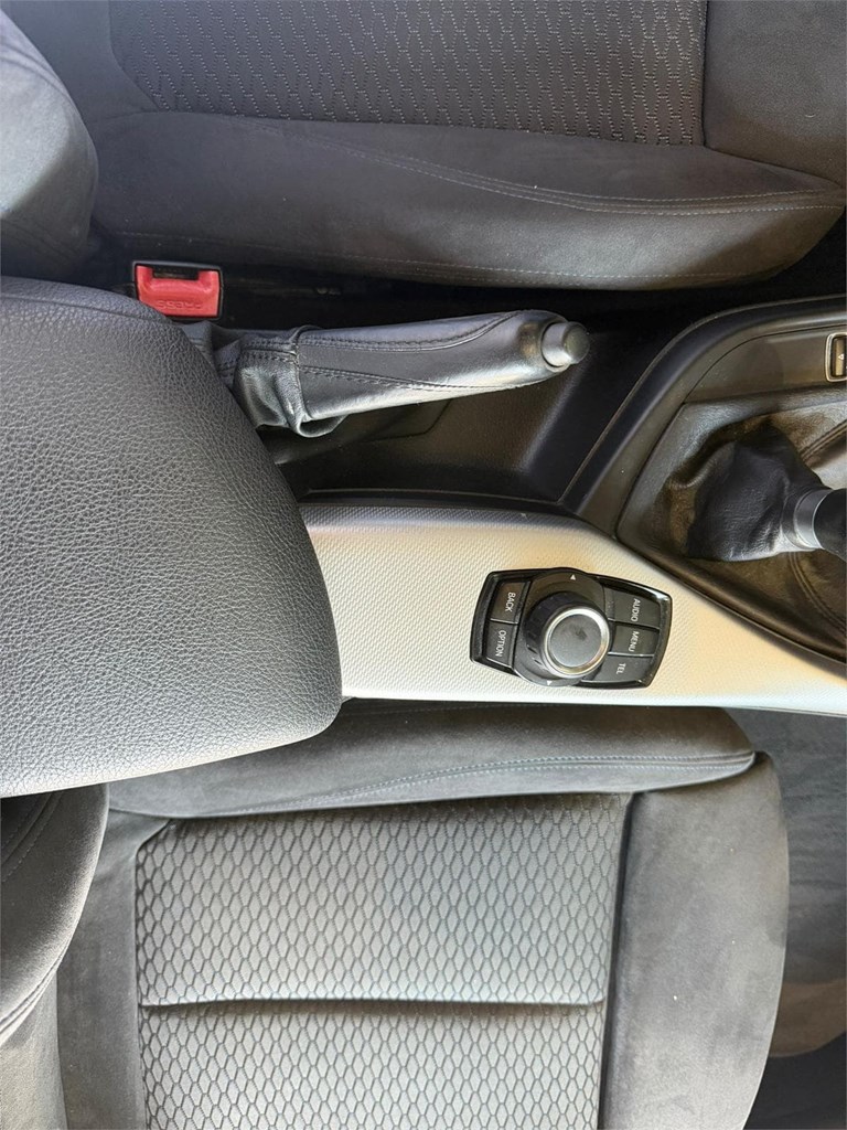 Foto 24 BMW SERIE1 120D PACK M 