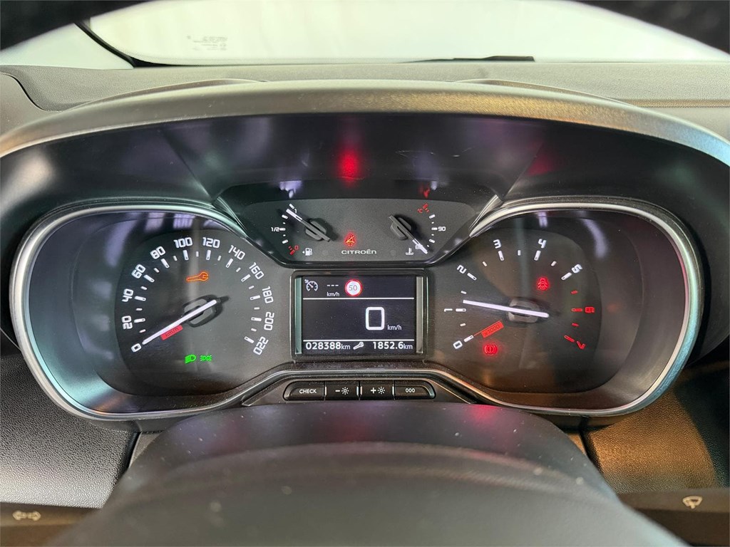 Foto 13 CITROEN C3 AIRCROSS 1.2 Puretech 81KW 110cv Plus