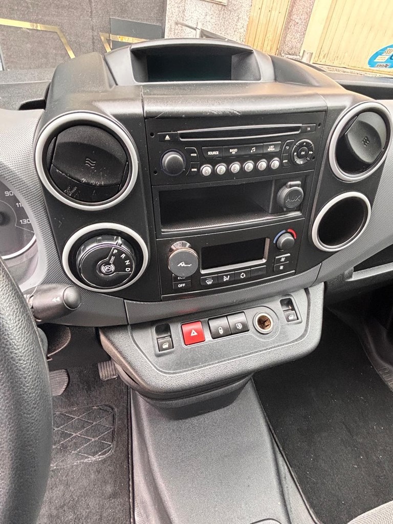 Foto 7 CITROEN E-BERLINGO 