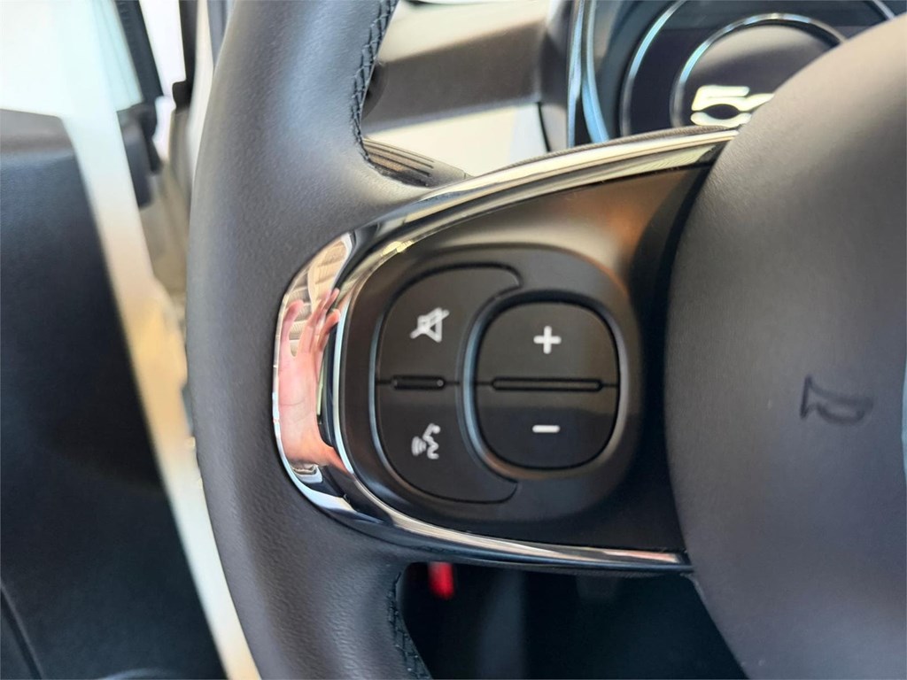 Foto 21 FIAT 500 1.0 Hybrid 51KW/70CV DOLCEVITA