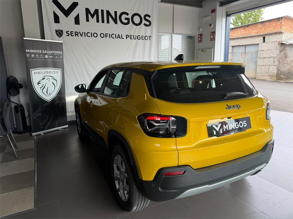Foto 5 JEEP AVENGER 1 1.2 G 74kW (100CV) / Altitude
