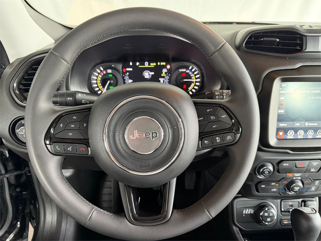 Foto 11 JEEP Renegade 1 4xe 1.3 PHEV 140 kW(190CV) AT / Limited