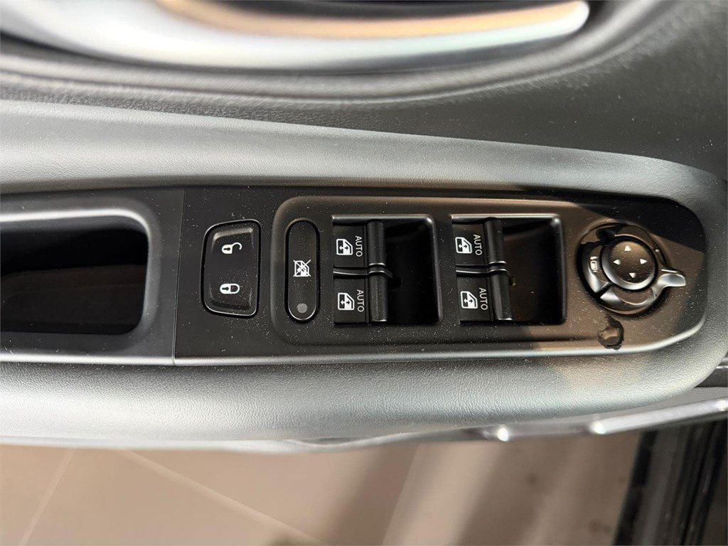 Foto 33 JEEP Renegade 1 4xe 1.3 PHEV 140 kW(190CV) AT / Limited