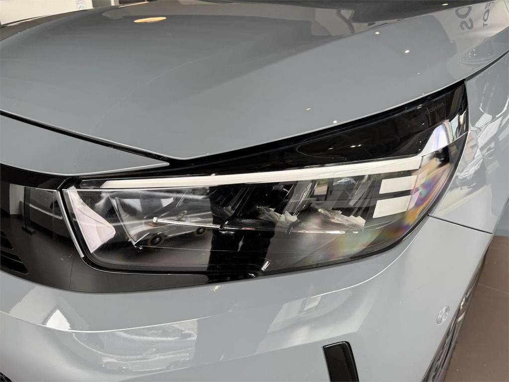 Foto 32 OPEL CORSA 6 1.2T XHL 74KW/100CV GS