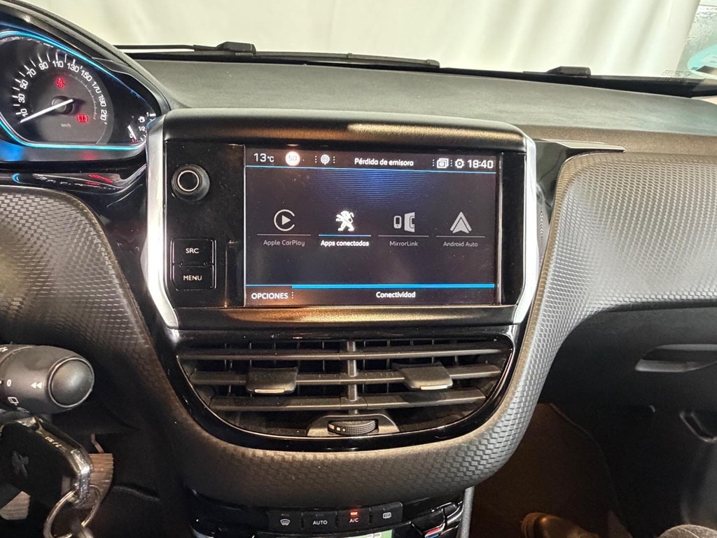 Foto 11 Peugeot 2008 1.6 BlueHdi 120CV Allure