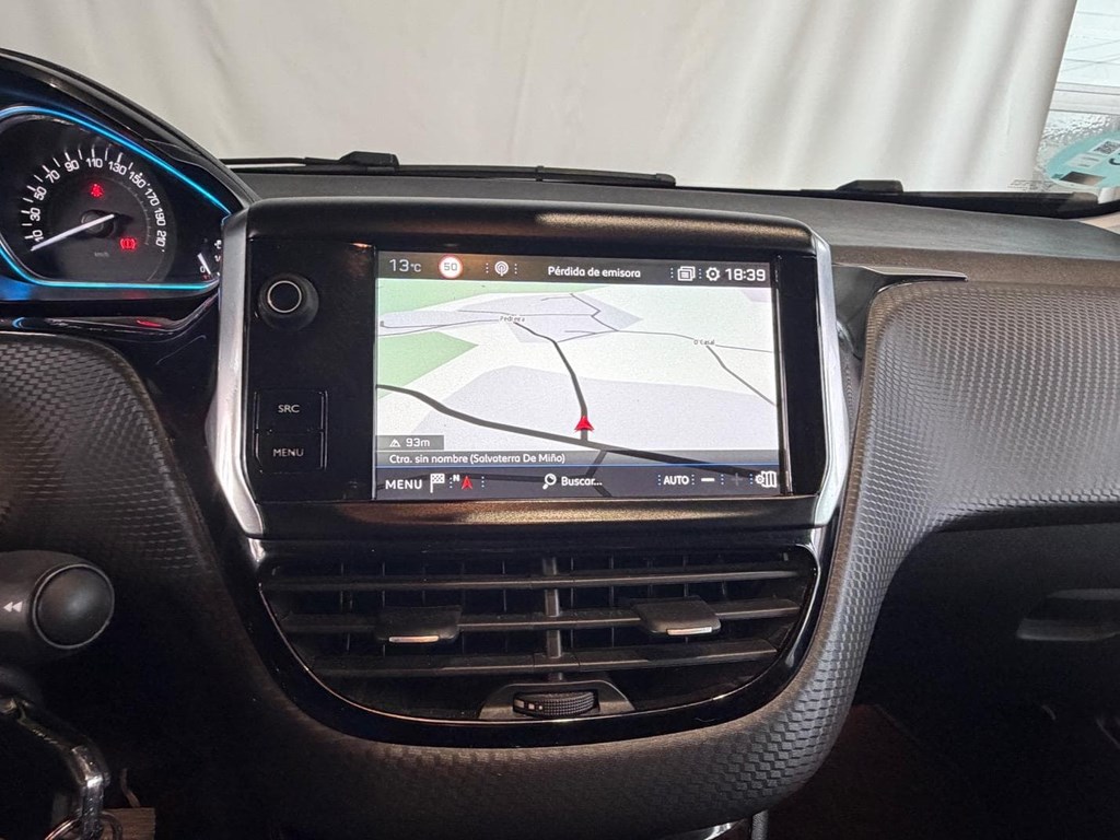 Foto 12 Peugeot 2008 1.6 BlueHdi 120CV Allure