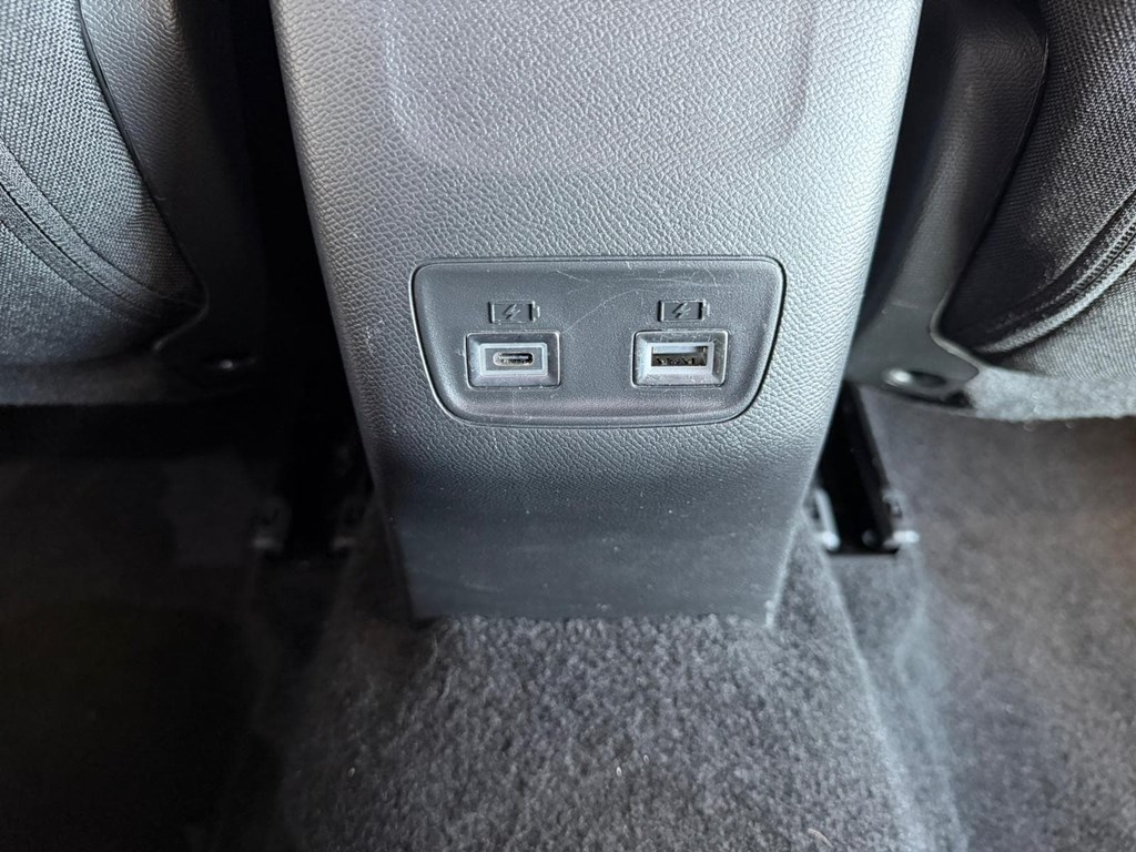 Foto 28 PEUGEOT 2008 2 Puretech 100 S&S 6 Vel. MAN Allure