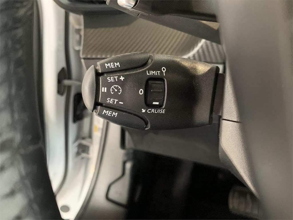 Foto 21 PEUGEOT 2008 Allure Puretech 130CV SS EAT8