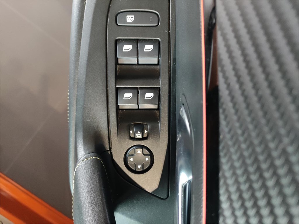 Foto 23 PEUGEOT 2008 GT Pack Puretech 130 SS EAT8