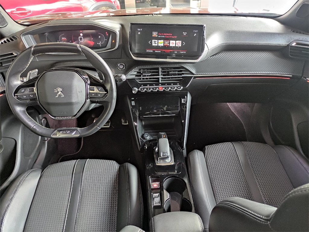 Foto 6 PEUGEOT 2008 GT Pack Puretech 130 SS EAT8