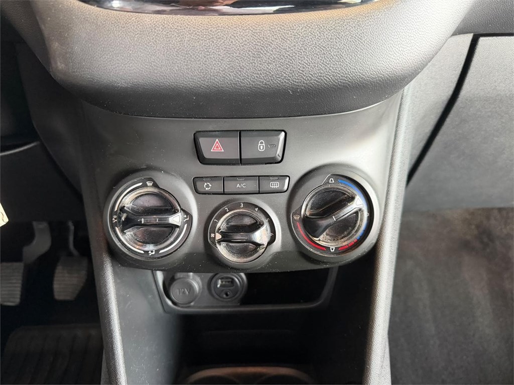 Foto 23 Peugeot 208 1.2  S&S ACTIVE 82
