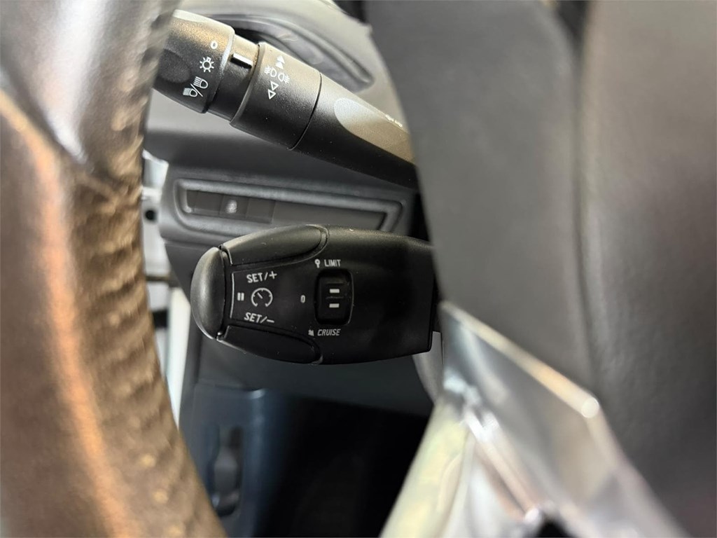 Foto 27 Peugeot 208 1.2  S&S ACTIVE 82