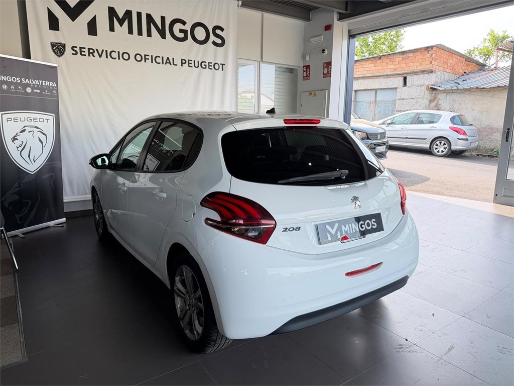 Foto 5 Peugeot 208 1.2  S&S ACTIVE 82