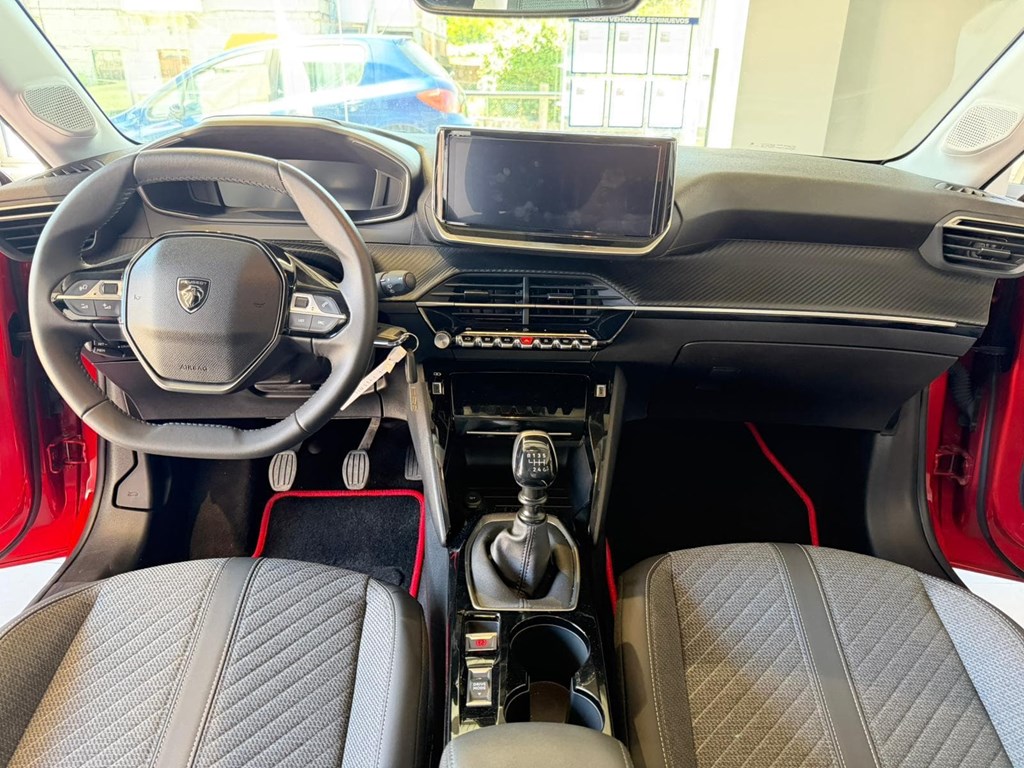 Foto 10 PEUGEOT 208 2 PureTech 73kW (100CV) / ALLURE