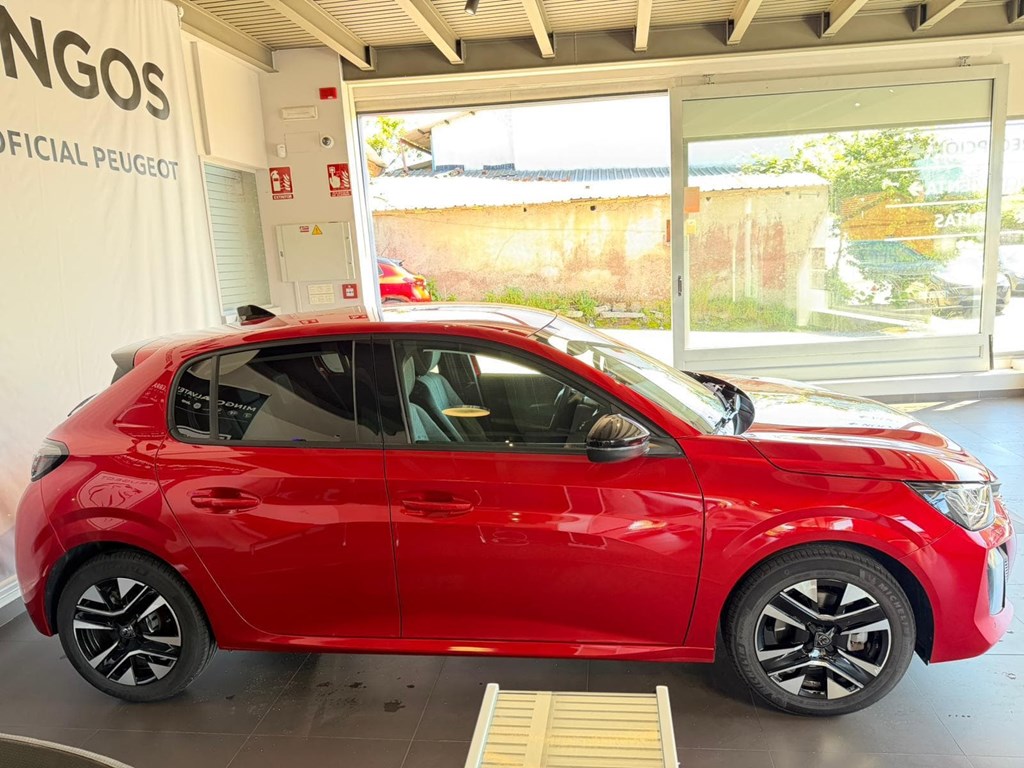Foto 4 PEUGEOT 208 2 PureTech 73kW (100CV) / ALLURE