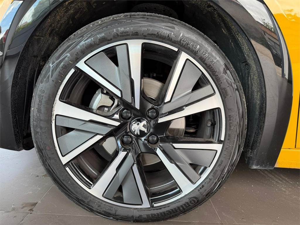 Foto 40 PEUGEOT 208 2 PureTech 73kW (100CV) / GT