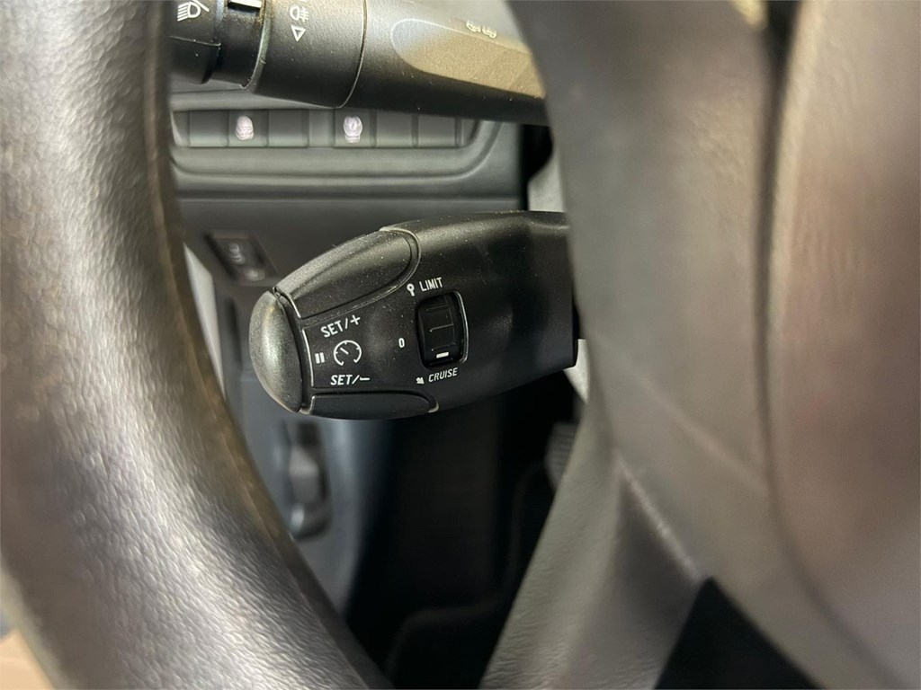 Foto 21 PEUGEOT 208 BlueHDI 75 BLINE