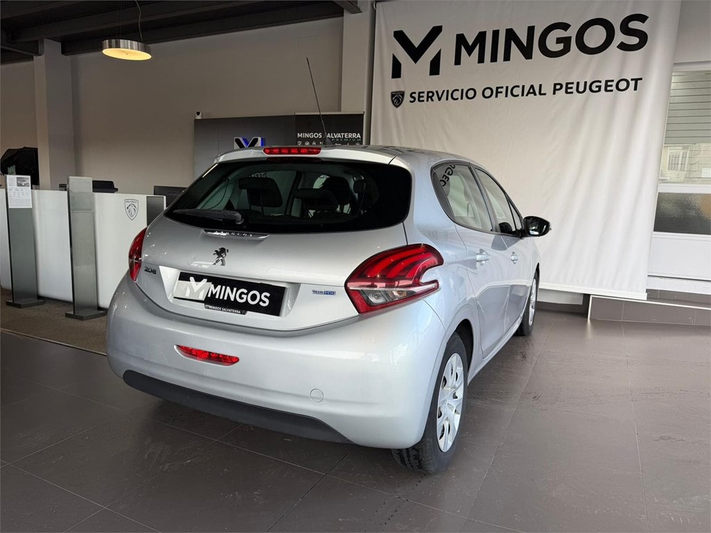 Foto 6 PEUGEOT 208 BlueHDI 75 BLINE