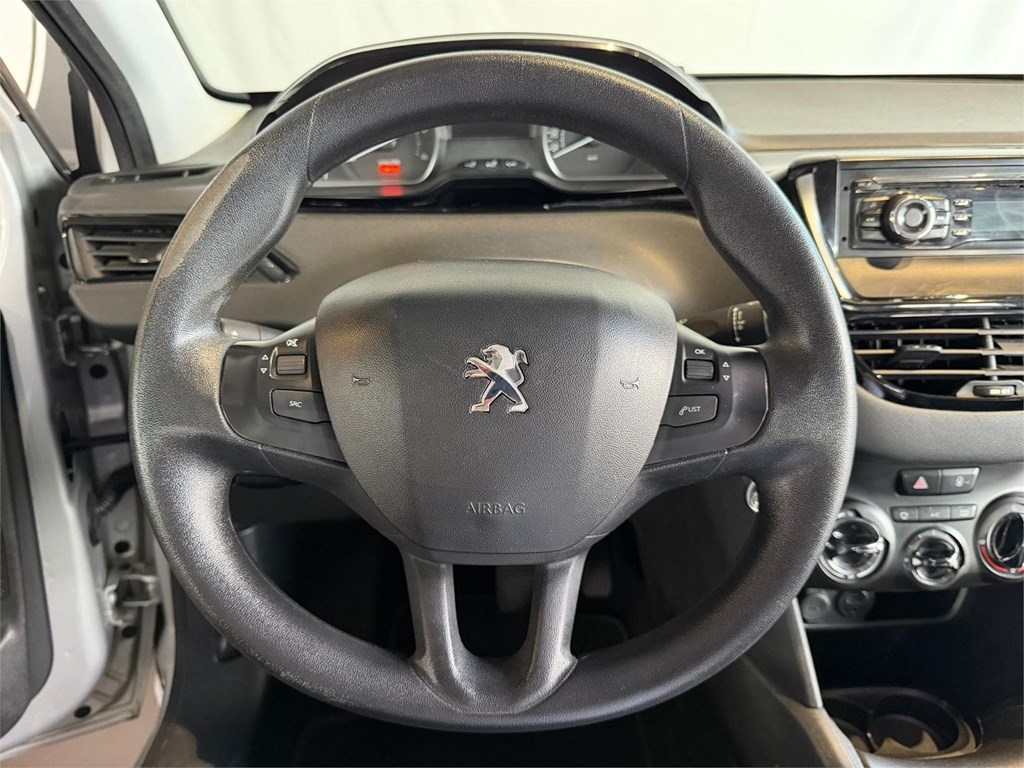 Foto 9 PEUGEOT 208 BlueHDI 75 BLINE