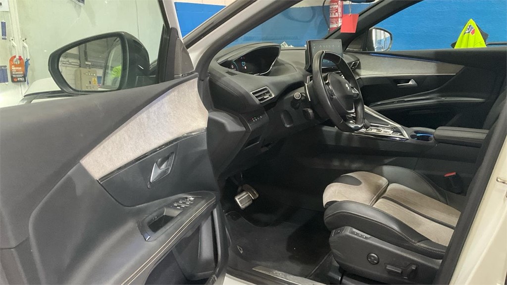 Foto 9 PEUGEOT 3008 HYB PHEV 300 GT PACK AWD E-EAT8
