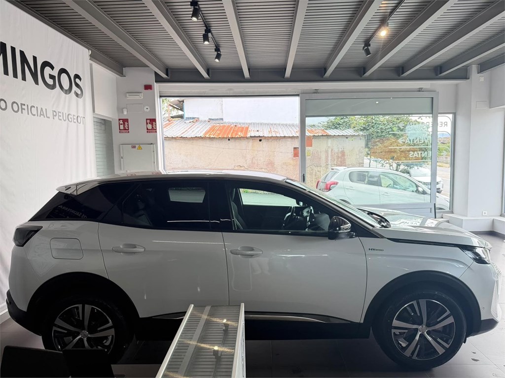 Foto 4 PEUGEOT 3008 Hybrid 2 225 e-EAT8 / ALLURE PACK