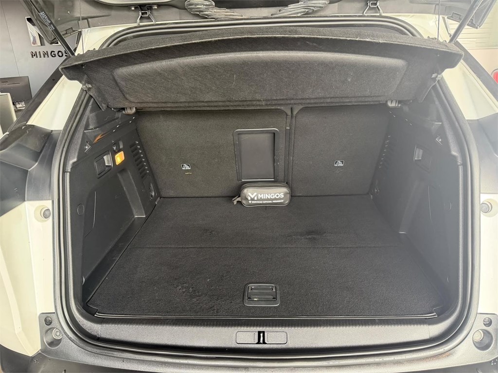 Foto 9 PEUGEOT 3008 Hybrid 2 225 e-EAT8 / ALLURE PACK