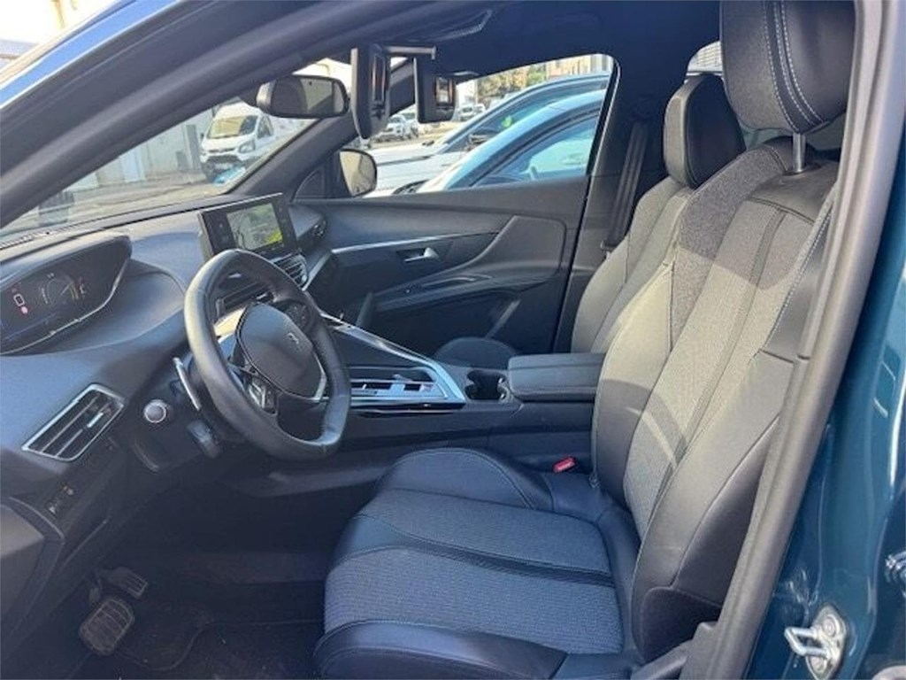 Foto 8 PEUGEOT 3008 Hybrid 2 225 e-EAT8 / ALLURE