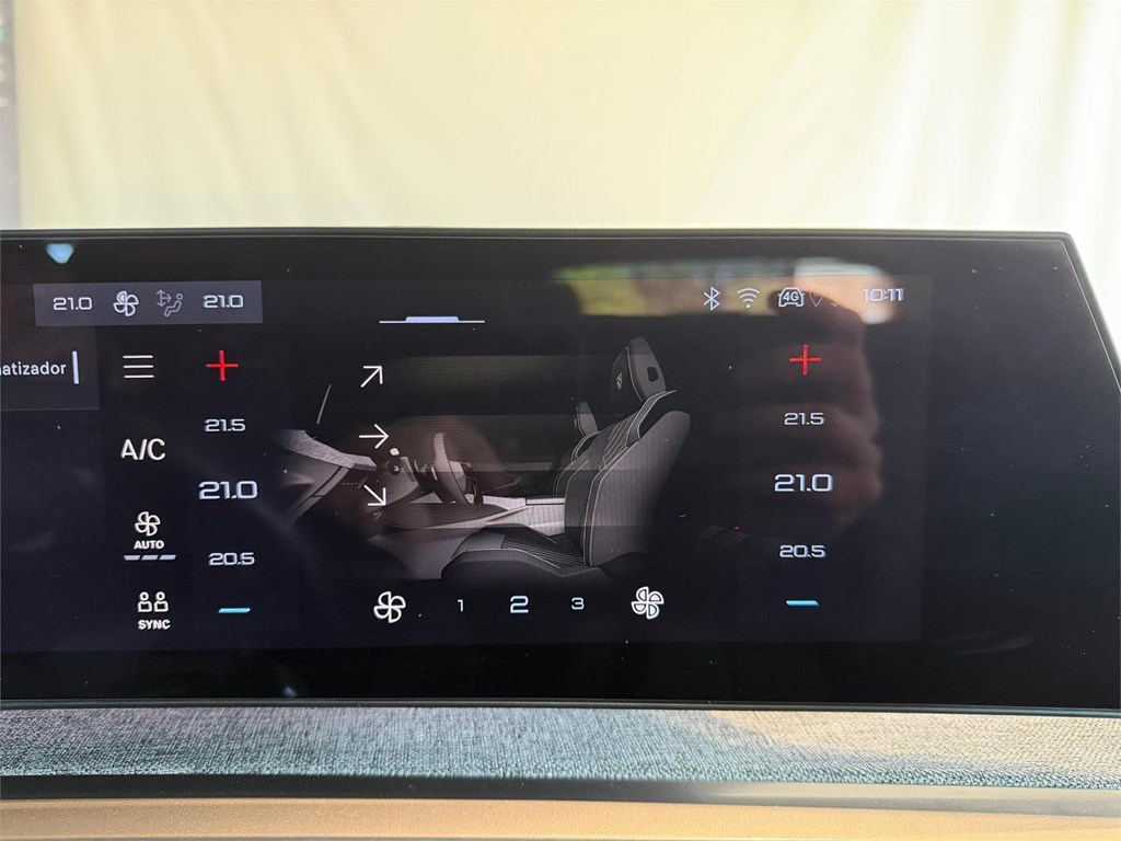 Foto 15 PEUGEOT 3008 Hybrid 3 1.2 100KW eDCS6 / Allure