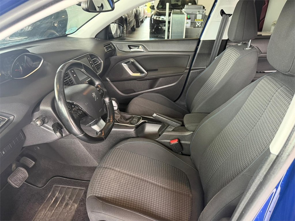 Foto 12 PEUGEOT 308 PURE TECH 130 EAT6 STYLE