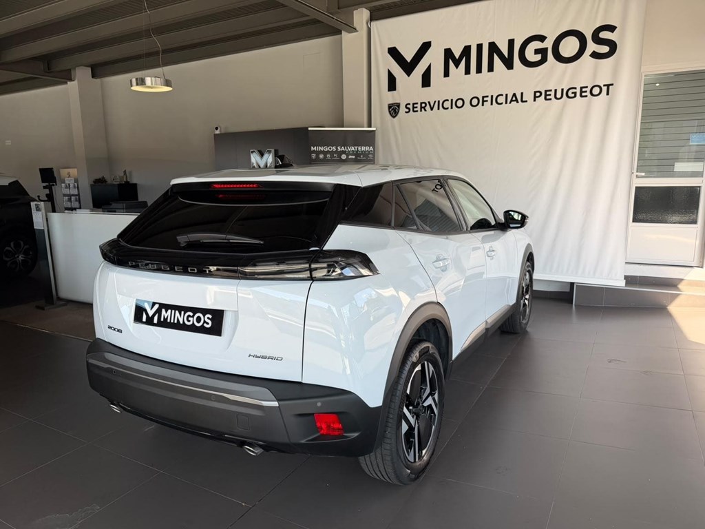 Foto 7 PEUGEOT N2008 Hybrid 145 eDCS6 / Allure