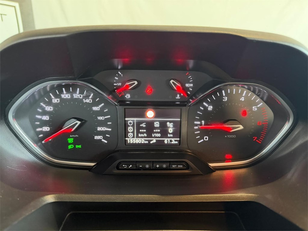 Foto 15 PEUGEOT RIFTER BlueHDI 130 STANDART ALLURE